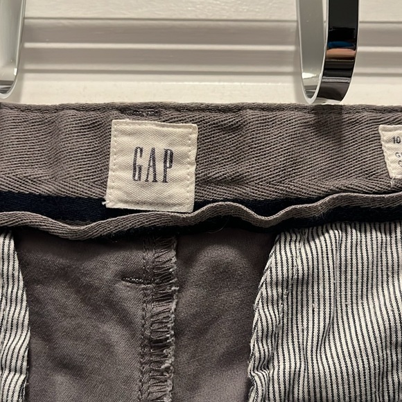 Patterned pants from the Gap. - Picture 5 of 8